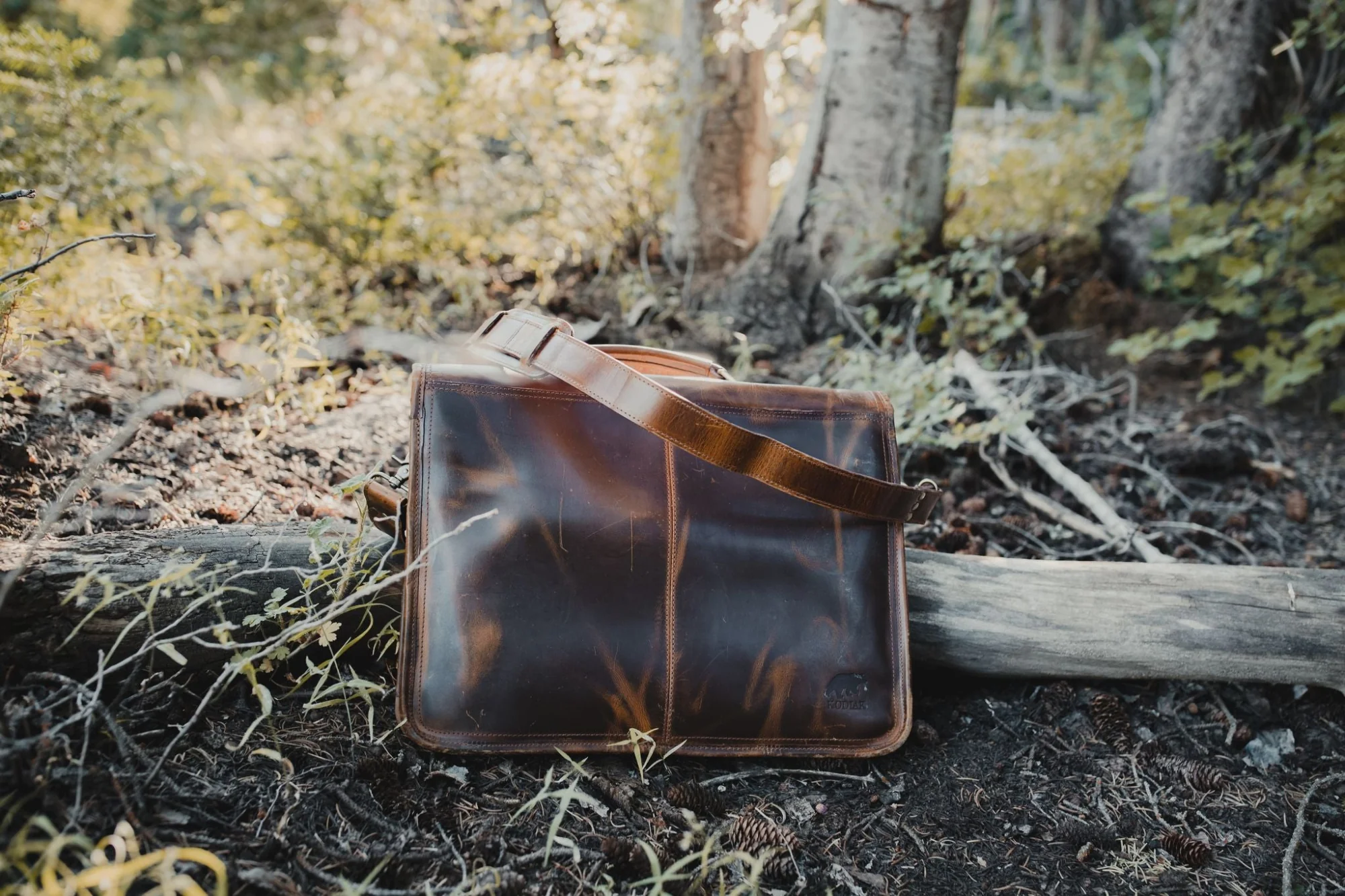 18 inch Buffalo Leather Briefcase - Image 13