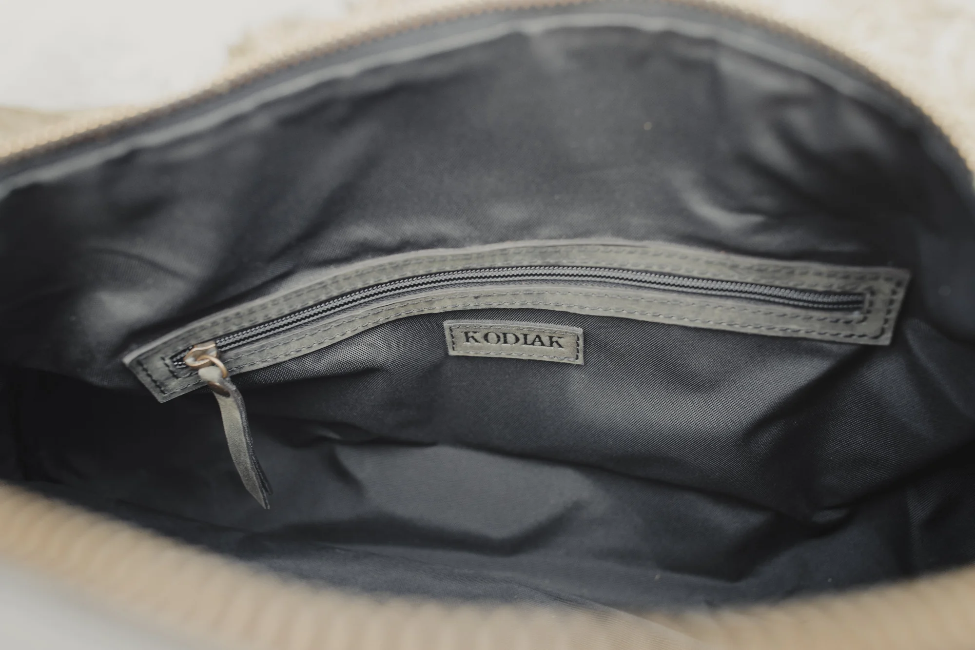 45L Canvas Weekender - Image 9
