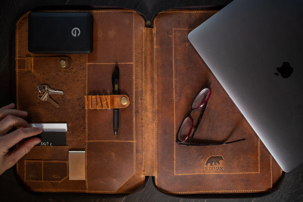 Buffalo Leather MacBook Portfolio - Image 5