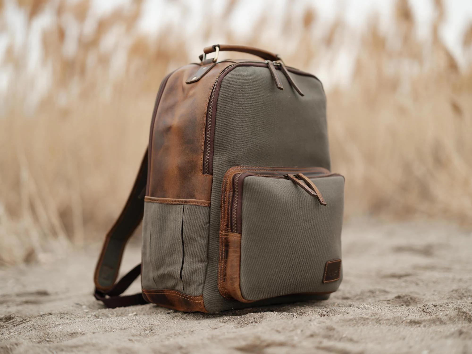 25L Traveler Canvas Backpack - Image 15