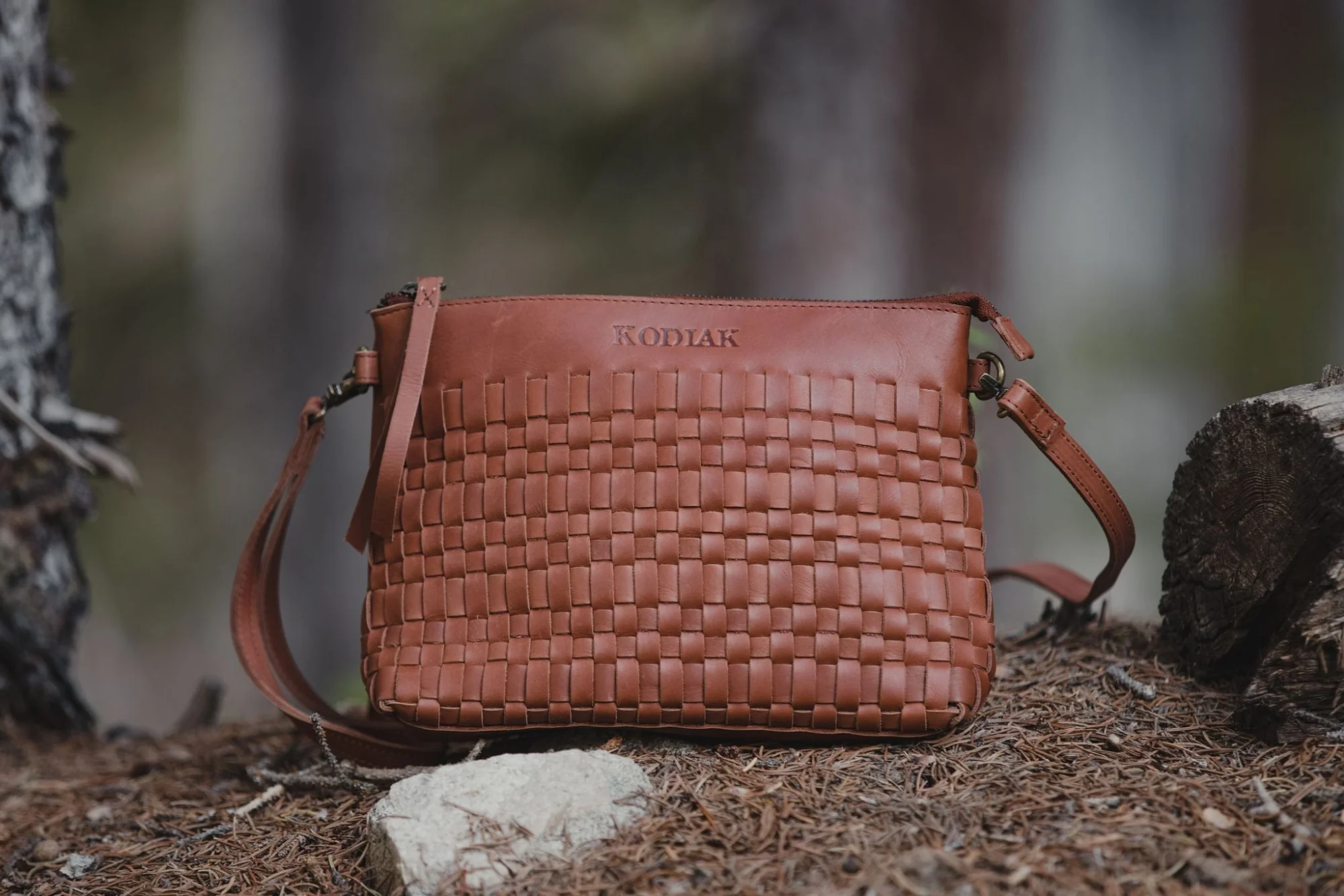 Crossbody Koyuk Purse - Image 12