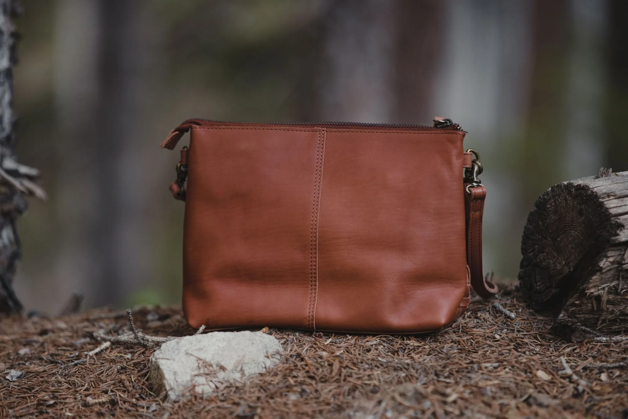 Crossbody Koyuk Purse - Image 13