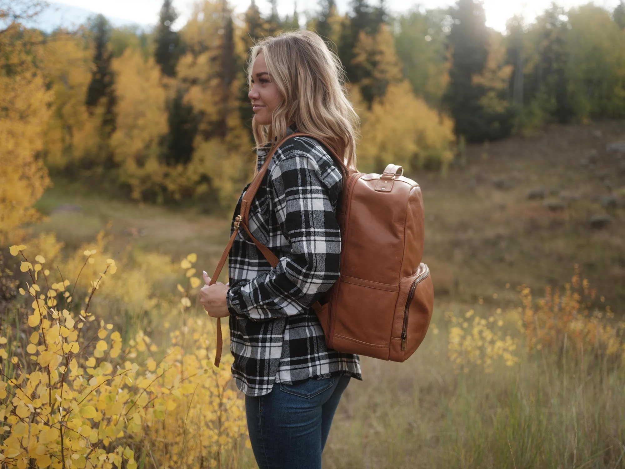 Huslia Backpack - Image 4
