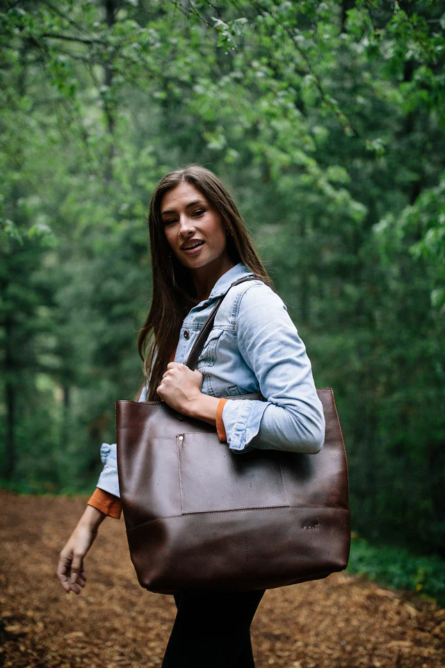 Juneau Leather Tote w/ Pocket - Image 3
