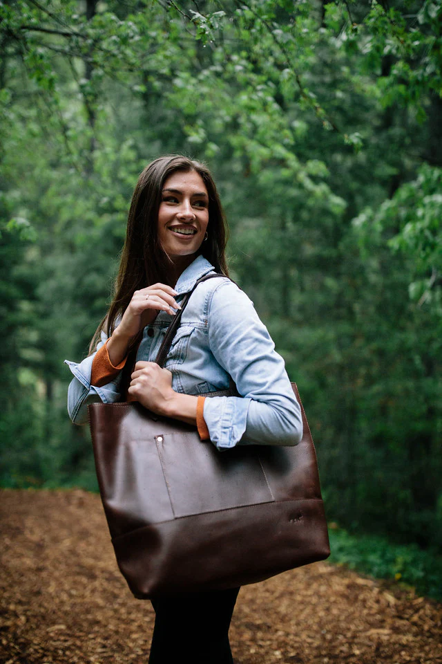 Juneau Leather Tote w/ Pocket - Image 4