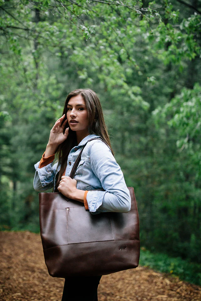 Juneau Leather Tote w/ Pocket - Image 5