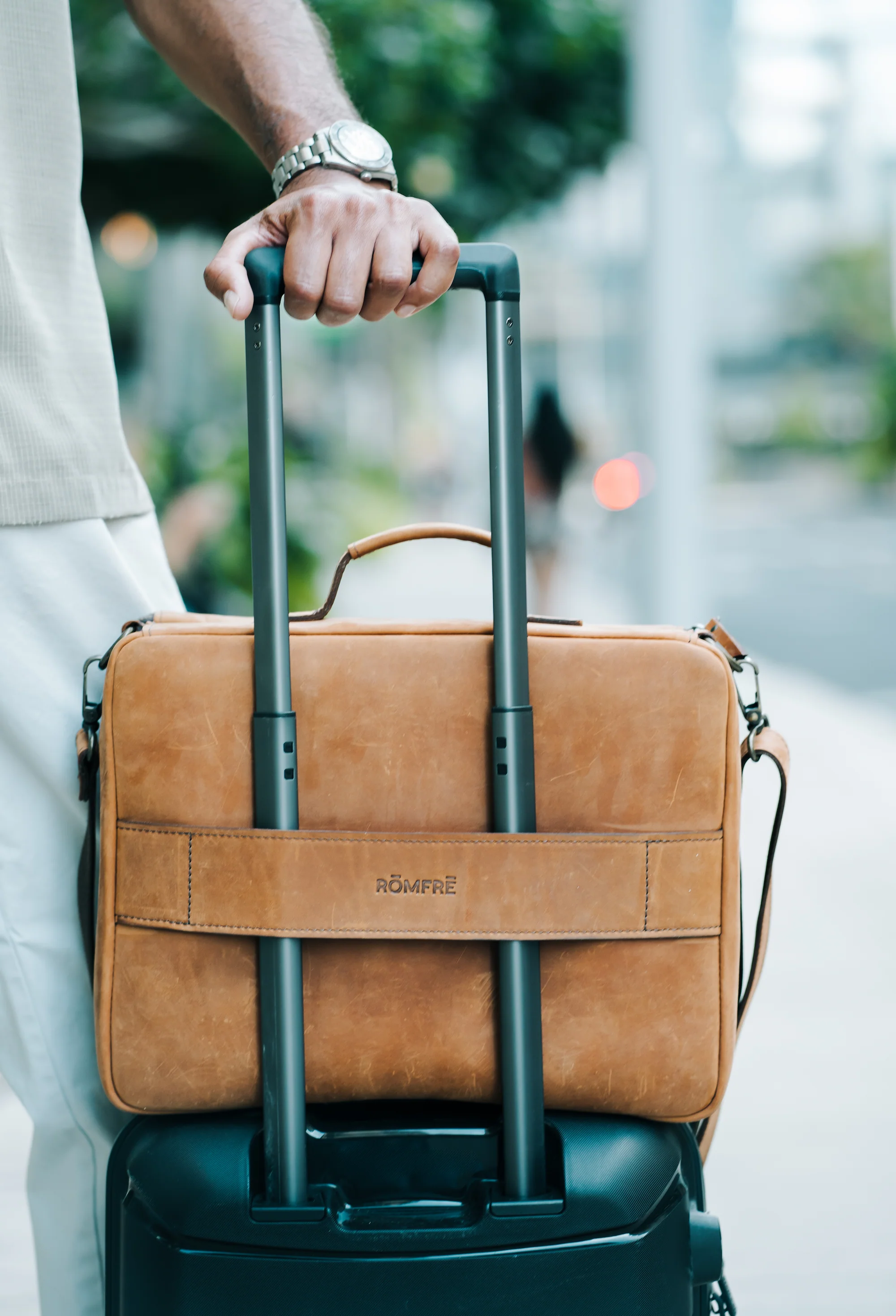 Kenai Leather CPAP Travel Bag - Image 22
