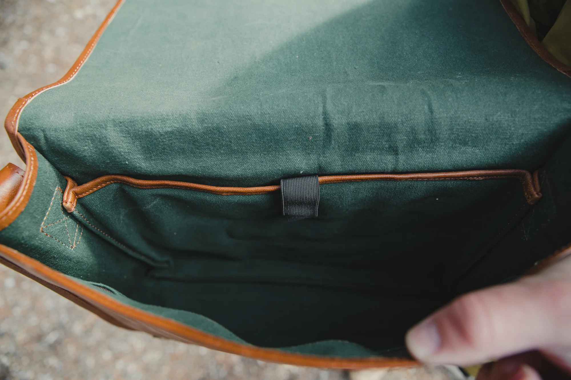 Kodiak Leather Messenger - Image 5