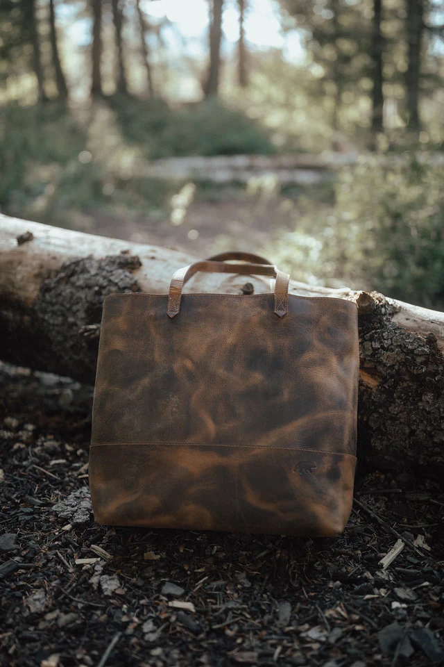 Juneau Leather Tote - Image 8