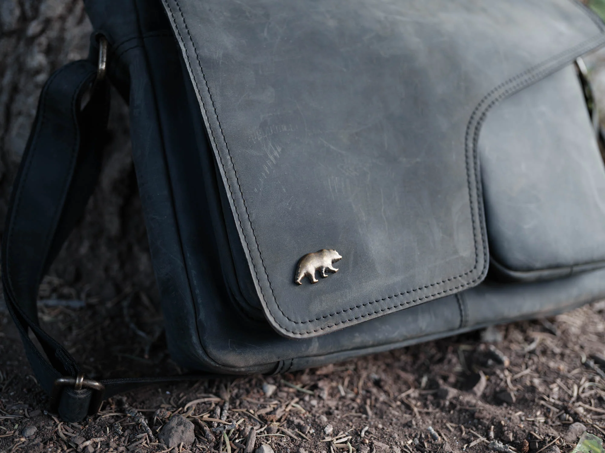 LIMITED EDITION - Yukon Leather Messenger - Image 4