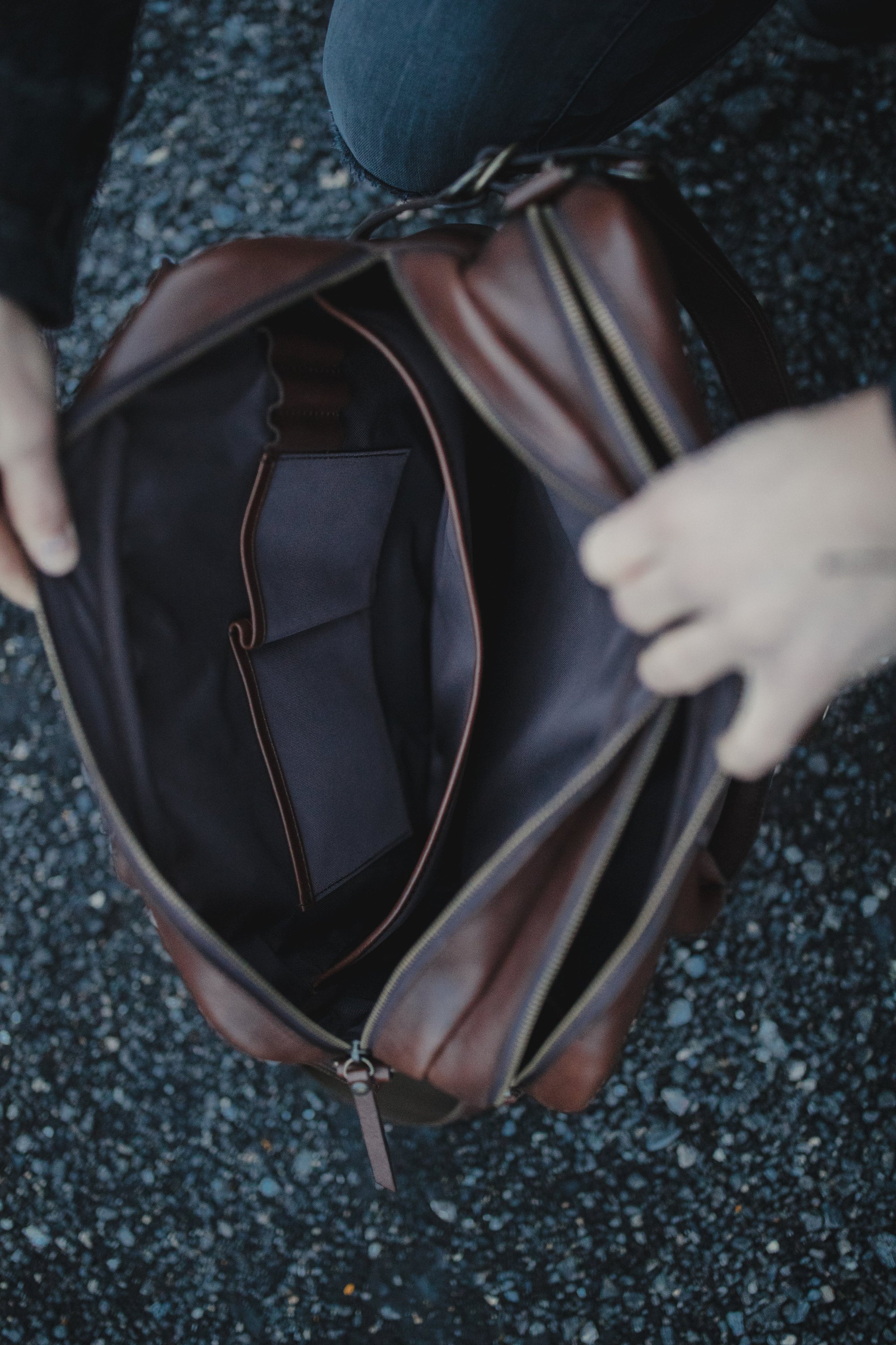LIMITED EDITION - Yukon Pilot Bag - Image 10