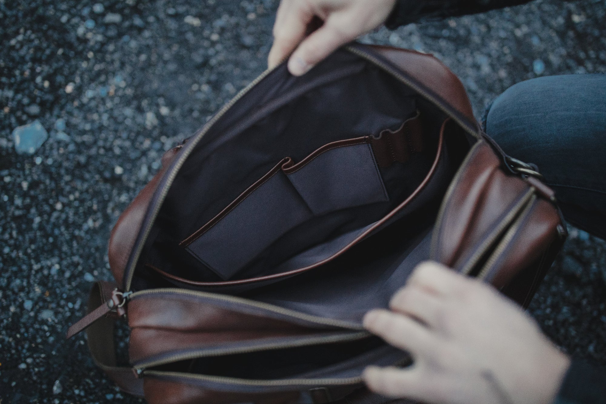 LIMITED EDITION - Yukon Pilot Bag - Image 11