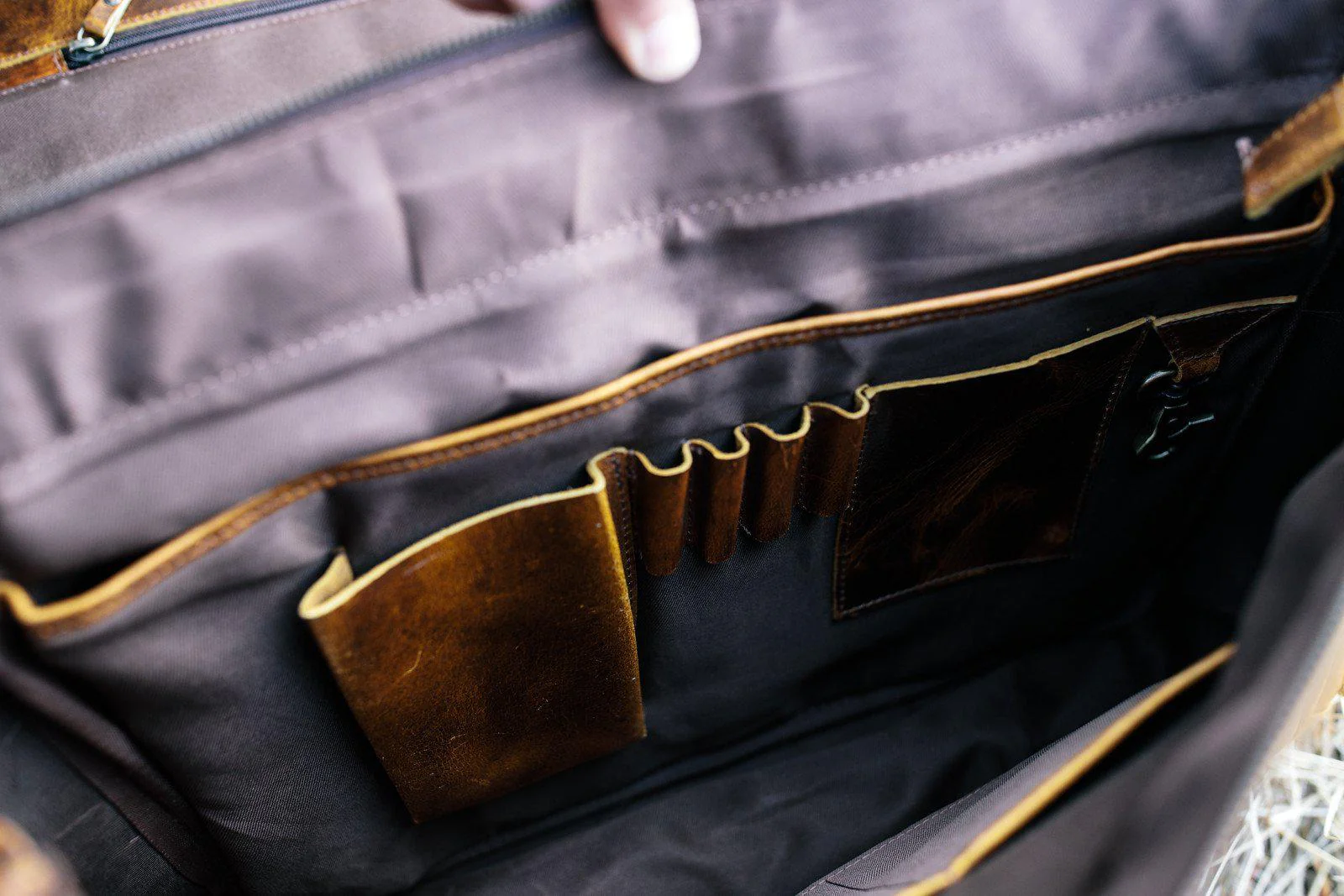 Sitka Leather Messenger - Image 12