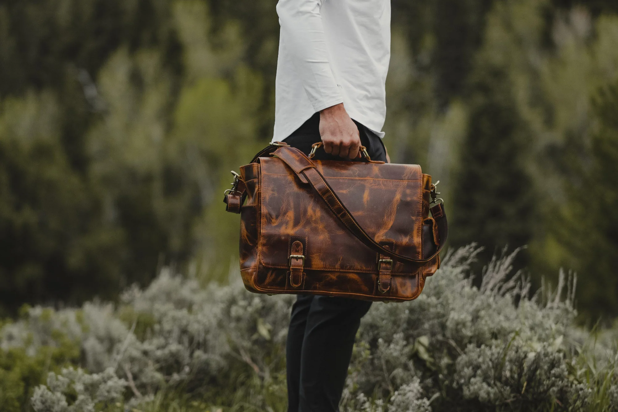 Sitka Leather Messenger - Image 4