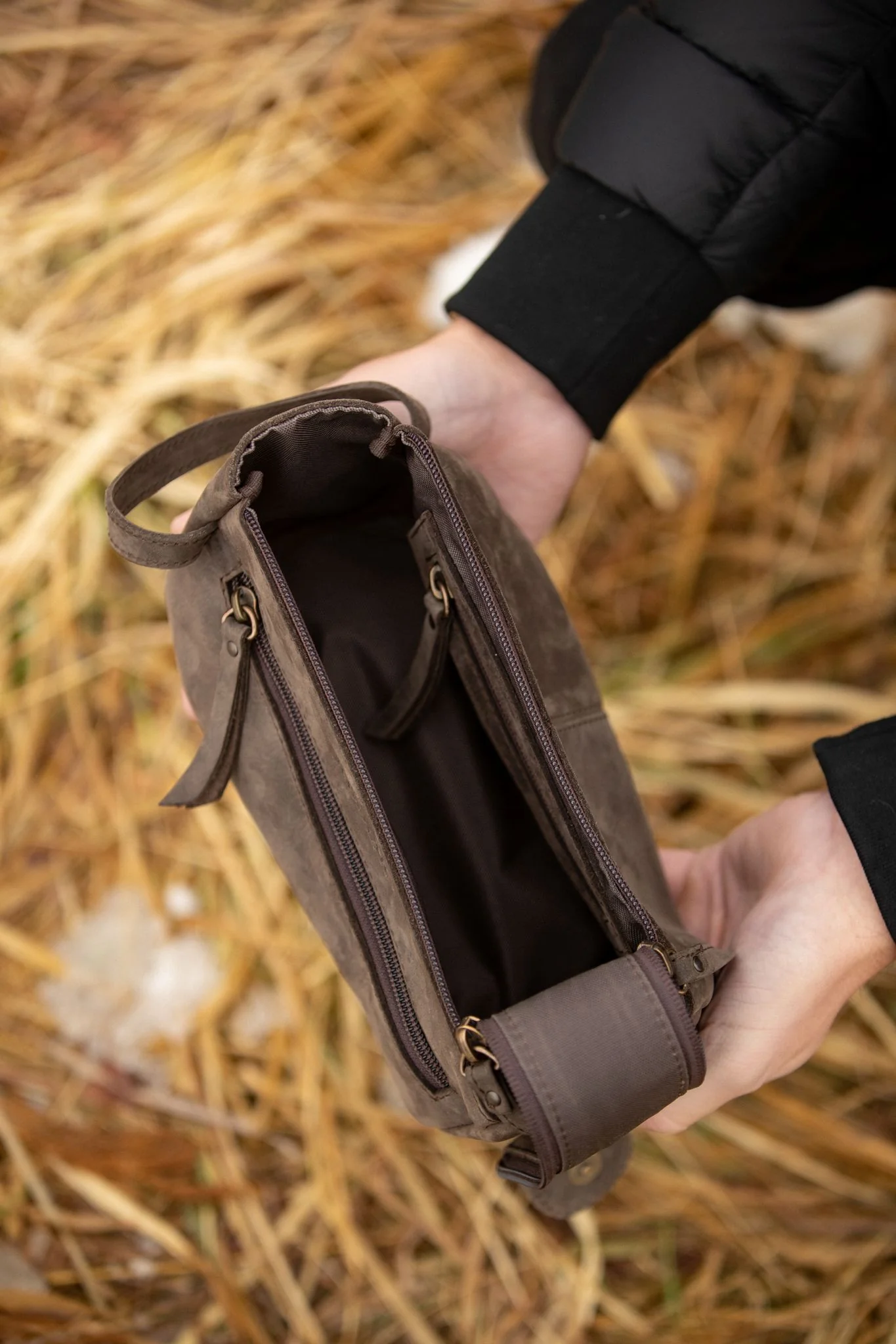 LIMITED EDITION - Yukon Toiletry Bag - Image 7