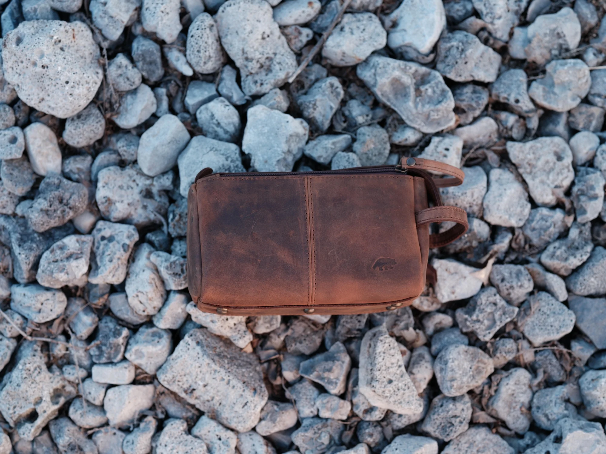 LIMITED EDITION - Yukon Toiletry Bag - Image 9